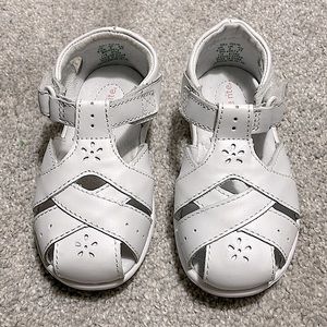 Stride Rite White Sandals Baby Size: 6.5 Wide